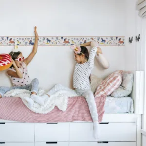 45822 - KIDS' WALLS