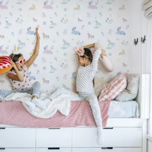 45823 - KIDS' WALLS