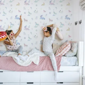 45823 - KIDS' WALLS