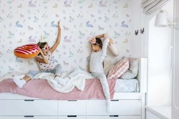 45823 - KIDS' WALLS